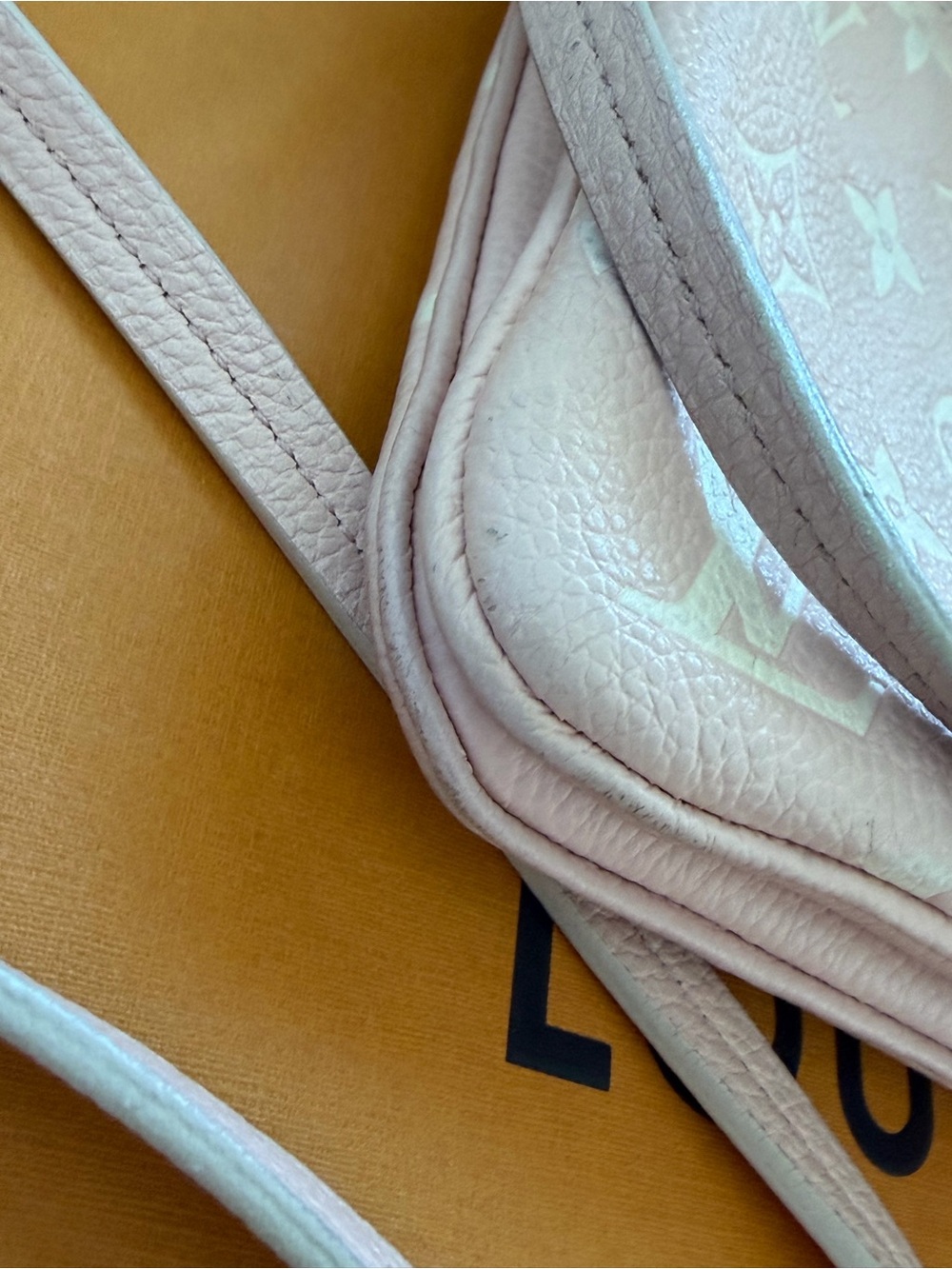 Louis Vuitton Monogram Crossbody - Picture 7 of 13